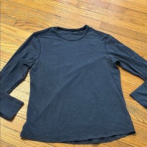 Lululemon long sleeve tshirt